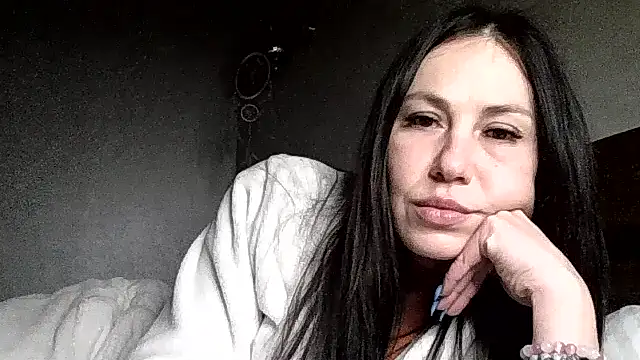 Snapshot of JulianaGold1 chatting on 02.05.26 JulianaGold1 online show from 02.05.26