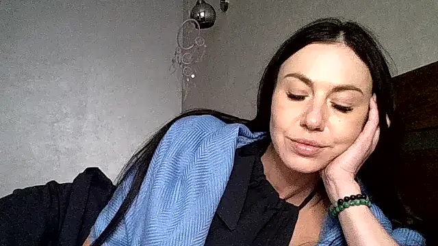 Snapshot of JulianaGold1 chatting on 02.19.26 JulianaGold1 online show from 02.19.26