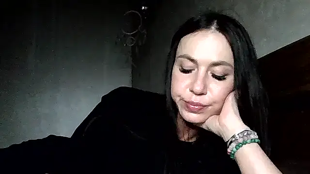 Snapshot of JulianaGold1 chatting on 03.25.26 JulianaGold1 online show from 03.25.26