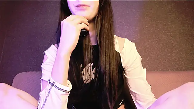 Alice  Aris online show from 12.06.24