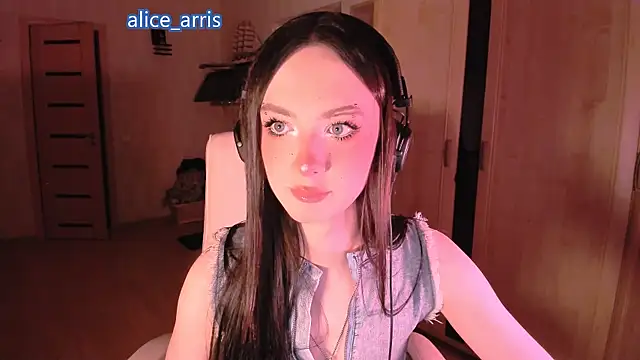 Alice  Aris online show from 03.22.26