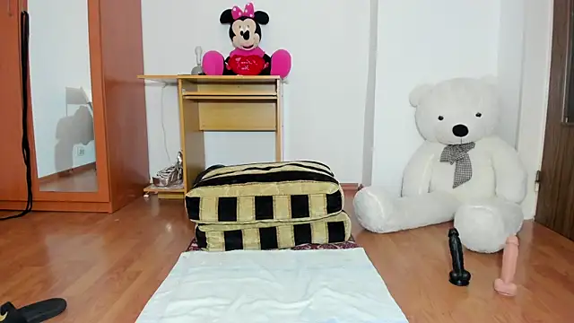 AnneQueen online show from 12.18.24