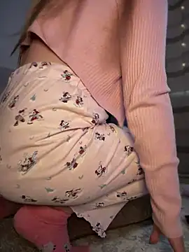 AlisaWhite online show from 01.17.25