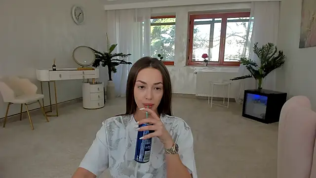 TiffanyHouston  online show from 03.05.25