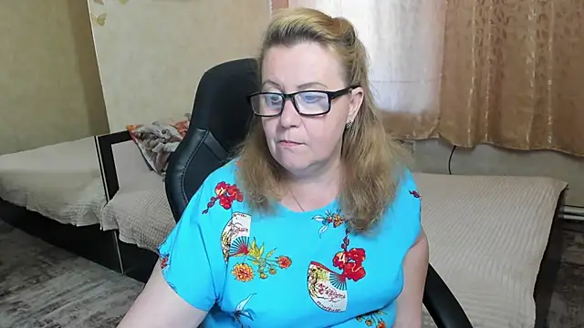 Snapshot of Frau_Marta chatting on 05.02.26 Frau Marta online show from 05.02.26