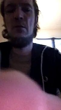 Snapshot of BunnyandClydeDk chatting on 12.25.24 BunnyandClydeDk online show from 12.25.24