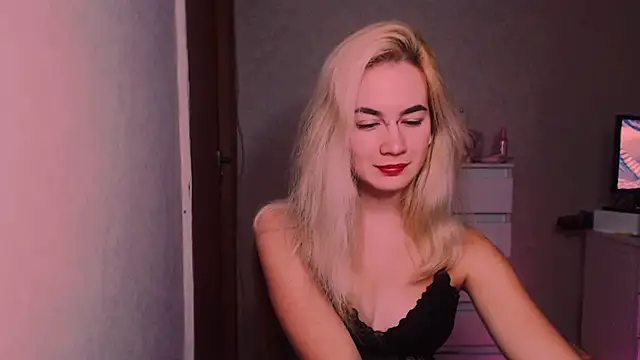 xxxcharismaaa online show from 10.24.25