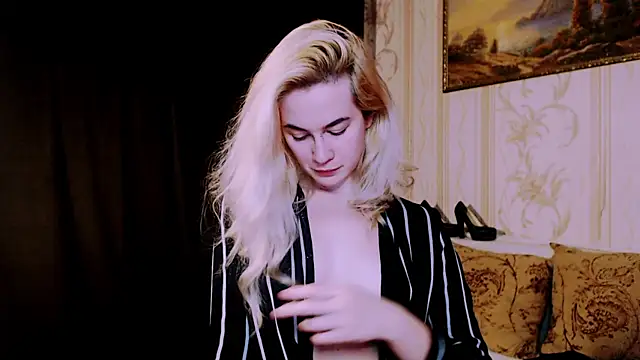 xxxcharismaaa online show from 11.10.25