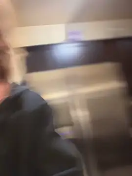 MaiseKnox online show from 01.12.25