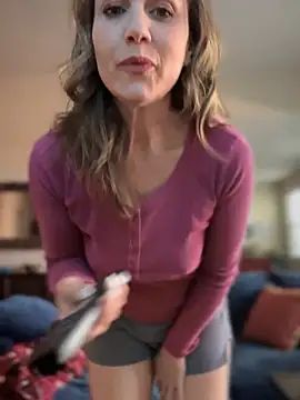 MaiseKnox online show from 01.16.25