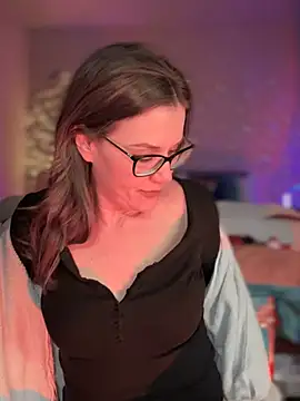 MaiseKnox online show from 01.24.25