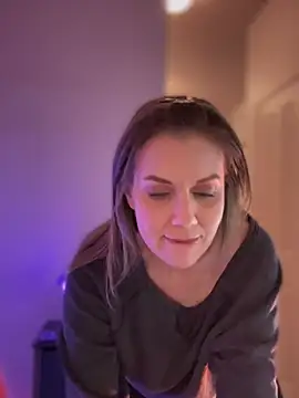 MaiseKnox online show from 02.09.25