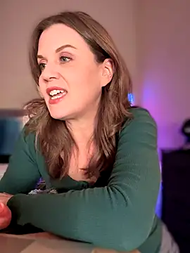 MaiseKnox online show from 09.27.25