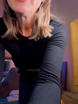 MaiseKnox online show from 03.03.26