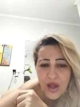 vivifernades online show from 02.19.25