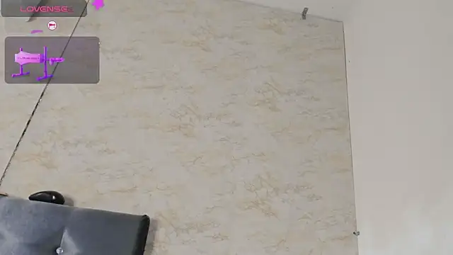 Snapshot of angelGgold chatting on 02.06.25 angelGgold online show from 02.06.25