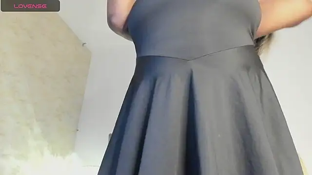 Snapshot of angelGgold chatting on 02.08.25 angelGgold online show from 02.08.25