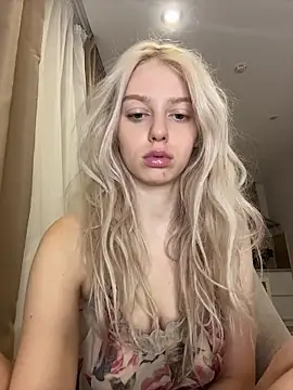 AnikaBest online show from 10.31.25