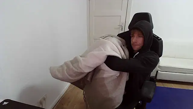 Snapshot of fit_ass_2021 chatting on 01.11.26 fit ass 2021 online show from 01.11.26