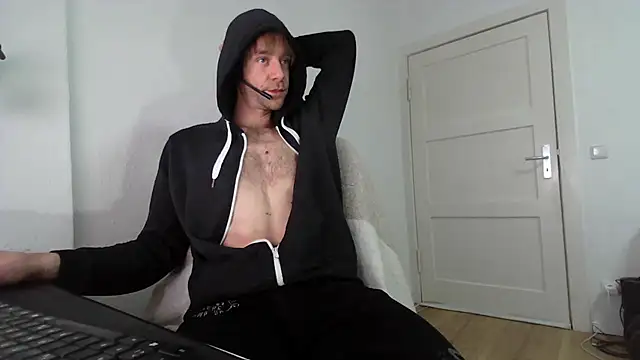 Snapshot of fit_ass_2021 chatting on 02.05.26 fit ass 2021 online show from 02.05.26