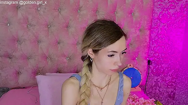 Snapshot of Akilla_Queen chatting on 04.22.26 Akilla Queen online show from 04.22.26