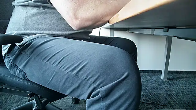 Snapshot of 69bezfleku chatting on 11.06.25 69bezfleku online show from 11.06.25