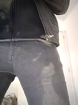 Snapshot of papiculo86 chatting on 12.29.24 papiculo86 online show from 12.29.24