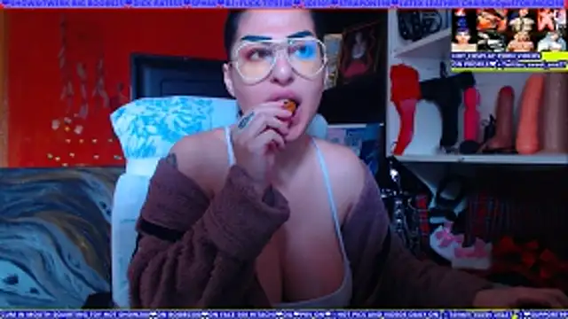Snapshot of cuminmenowbbyx chatting on 05.25.26 cuminmenowbbyx online show from 05.25.26