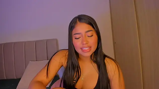 Snapshot of isa_bunny chatting on 02.27.26 isa bunny online show from 02.27.26