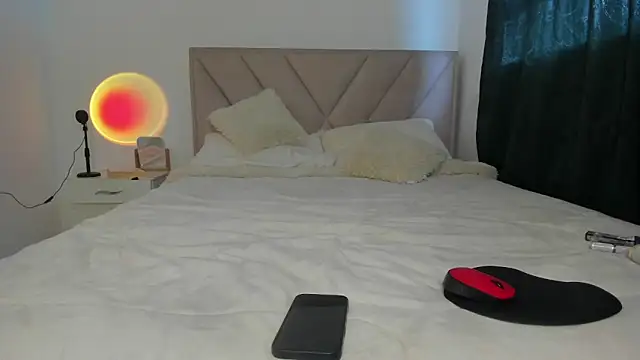 Dephne   online show from 09.29.25