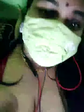 Snapshot of Sheela-Bhabi chatting on 12.14.24 Sheela-Bhabi online show from 12.14.24