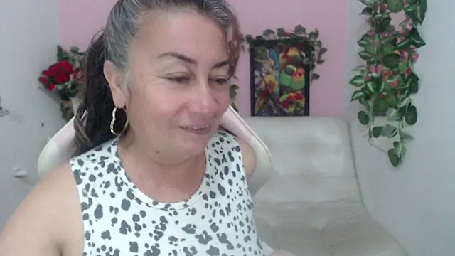 stepmother 105 online show from 09.26.25