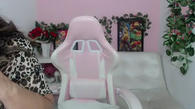 stepmother 105 online show from 09.27.25