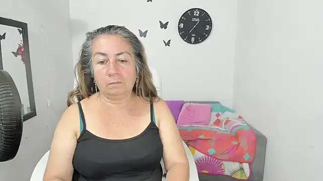 Snapshot of stepmother_105 chatting on 05.08.26 stepmother 105 online show from 05.08.26