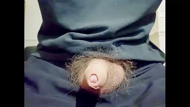 hairyuncut00 online show from 10.12.25