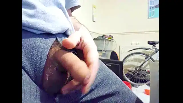 Snapshot of hairyuncut00 chatting on 03.02.26 hairyuncut00 online show from 03.02.26