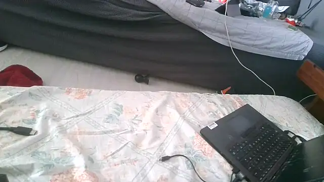Snapshot of almorettin chatting on 05.13.26 almorettin online show from 05.13.26