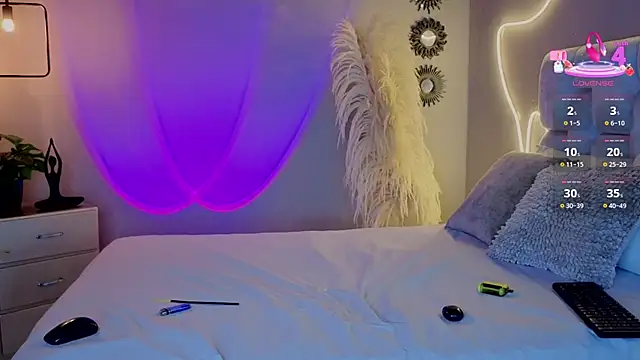 pamela reyes  online show from 10.25.25