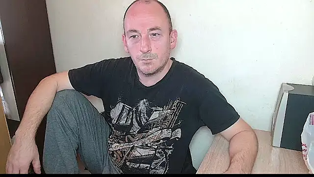 Snapshot of Johan___Barker chatting on 01.19.26 Johan Barker online show from 01.19.26