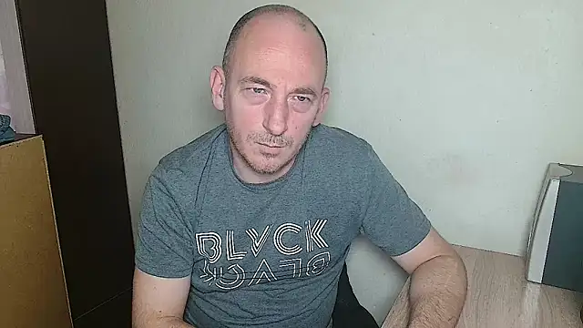 Snapshot of Johan___Barker chatting on 02.01.26 Johan Barker online show from 02.01.26