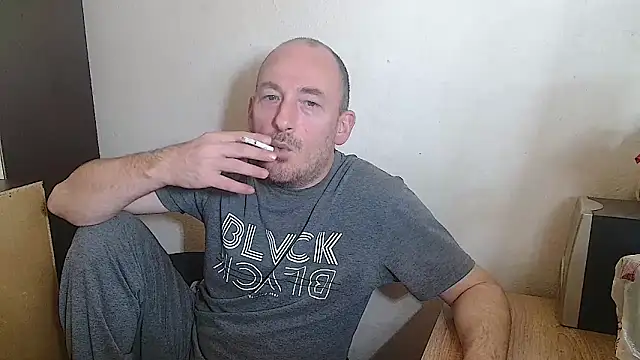 Snapshot of Johan___Barker chatting on 02.16.26 Johan Barker online show from 02.16.26