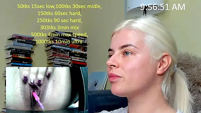 queenofthenighttt online show from 11.22.25