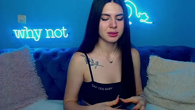 ViollinaLove online show from 01.14.25