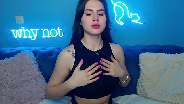 ViollinaLove online show from 03.21.25