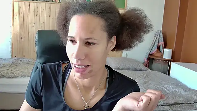 Snapshot of AaliyahHarris chatting on 05.27.26 AaliyahHarris online show from 05.27.26