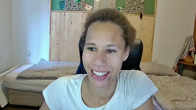 Snapshot of AaliyahHarris chatting on 05.29.26 AaliyahHarris online show from 05.29.26