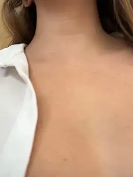 Snapshot of Hall_16 chatting on 01.28.25 Hall 16 online show from 01.28.25