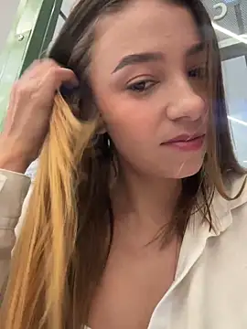 Snapshot of Hall_16 chatting on 02.17.25 Hall 16 online show from 02.17.25