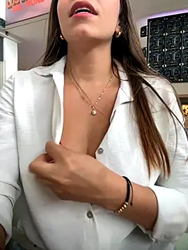 Snapshot of Hall_16 chatting on 09.08.25 Hall 16 online show from 09.08.25