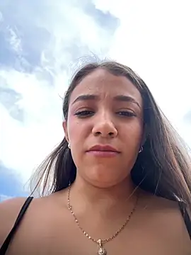 Snapshot of Hall_16 chatting on 10.11.25 Hall 16 online show from 10.11.25